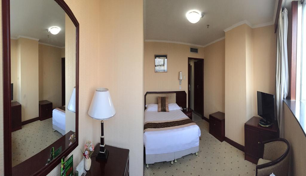 Qingdao Hotel Room photo